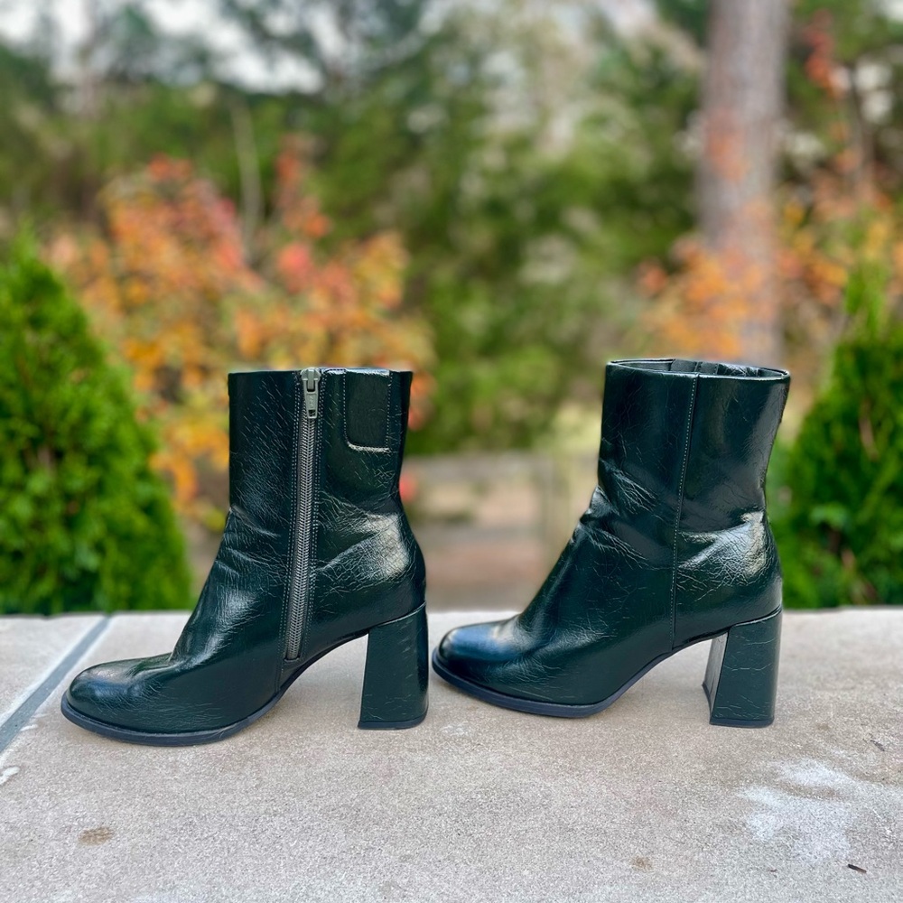 Elegant Dark Green “Leather” Ankle Boots Size 6.5